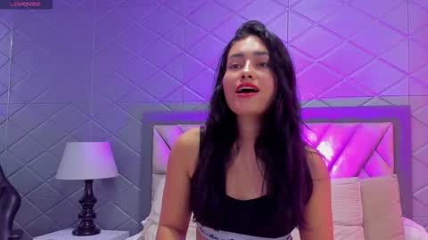 Violet Rousse online show from November 2025 02:39:01 PM