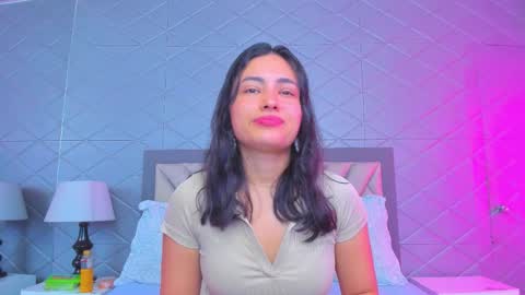 Violet Rousse online show from February 2026 03:05:01 PM