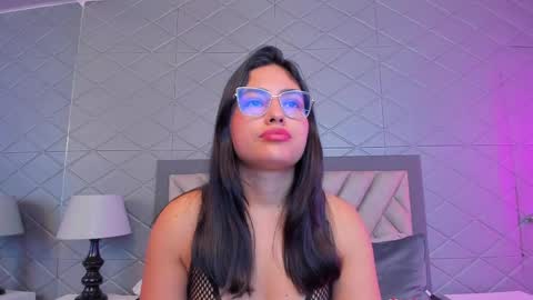 Violet Rousse online show from May 2026 06:35:02 PM