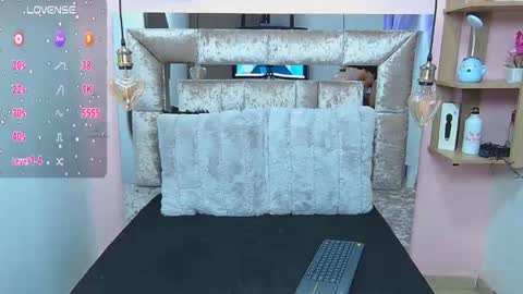 Violeta froz online show from February 2025 04:43:02 PM