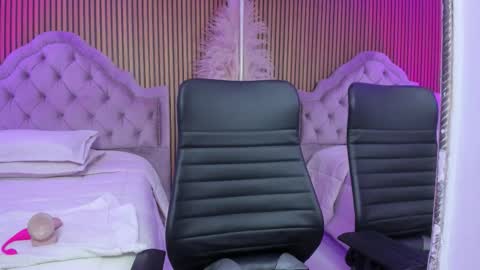 violett_hott_ online show from March 2026 12:31:01 PM