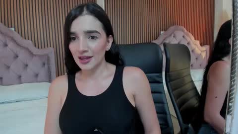 violett_hott_ online show from March 2026 12:30:02 PM