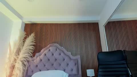 violett_hott_ online show from March 2026 12:42:02 PM