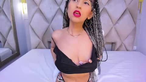 Violett  online show from January 2026 08:35:01 PM