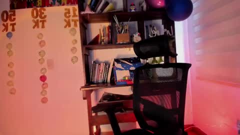 Violeta online show from May 2026 09:56:02 PM