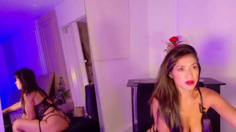 Snapshot of violetta_bold chatting on May 2026 11:49:02 AM violetta_bold online show from May 2026 11:49:02 AM