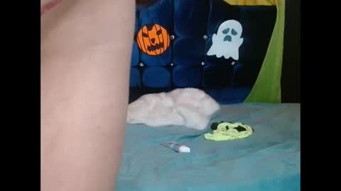 Snapshot of violetta_dreams chatting on October 2025 09:26:02 PM violetta_dreams online show from October 2025 09:26:02 PM