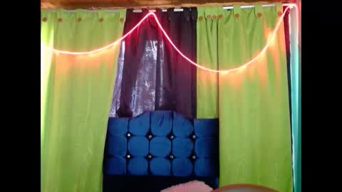 Snapshot of violetta_dreams chatting on December 2025 07:44:01 PM violetta_dreams online show from December 2025 07:44:01 PM