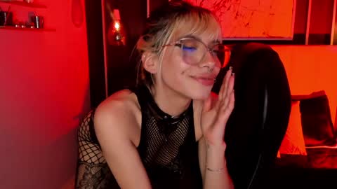 Violetta nur online show from January 2025 09:05:01 AM