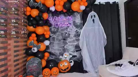 Snapshot of violetta_pretty chatting on October 2025 08:19:01 PM violetta_pretty online show from October 2025 08:19:01 PM