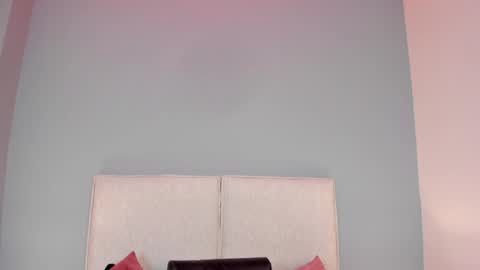 violetta_queeen online show from April 2026 11:19:01 AM