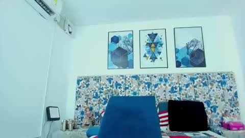 Princess Violet Valerious Follow me IGX violetvalerious online show from April 2026 05:18:01 PM