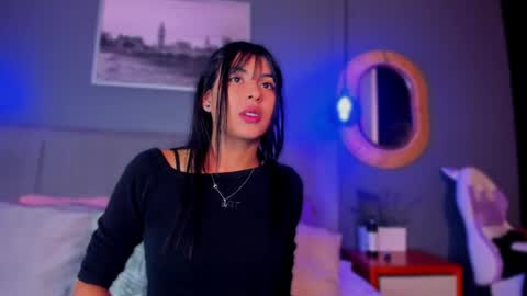 Violettaa online show from June 2026 09:09:01 PM