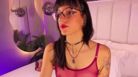 violettacolinss online show from July 2026 11:34:01 AM