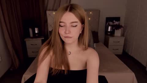 ViolettaOtis online show from December 2024 03:44:01 PM