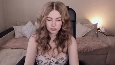 ViolettaOtis online show from February 2025 11:25:02 AM