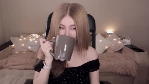 ViolettaOtis online show from February 2025 11:28:01 AM