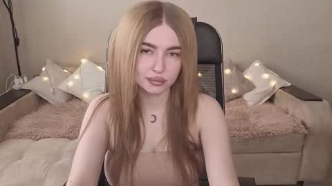 ViolettaOtis online show from October 2025 09:30:01 AM