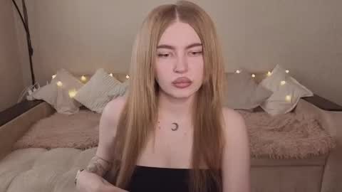 ViolettaOtis online show from May 2026 12:46:02 PM