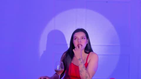 Snapshot of violettarousee chatting on May 2026 10:05:02 PM violettarousee online show from May 2026 10:05:02 PM
