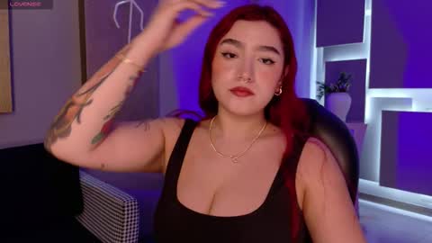 Snapshot of violettcastel chatting on December 2025 11:28:01 AM Violett Castel online show from December 2025 11:28:01 AM