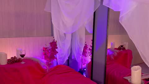 Snapshot of violettcastel chatting on February 2026 08:48:02 PM Violett Castel online show from February 2026 08:48:02 PM