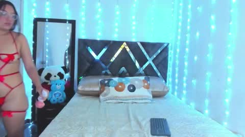 Snapshot of violette_stone chatting on February 2026 01:57:01 AM Violette Stone online show from February 2026 01:57:01 AM