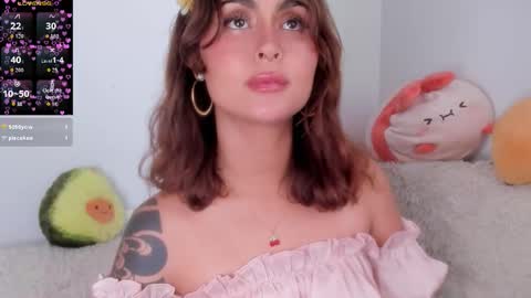 Violette  online show from October 2025 05:54:02 PM