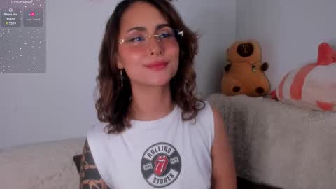 Violette  online show from February 2026 09:44:01 PM