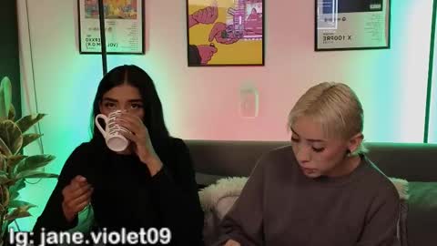 Violet online show from December 2025 01:48:02 AM