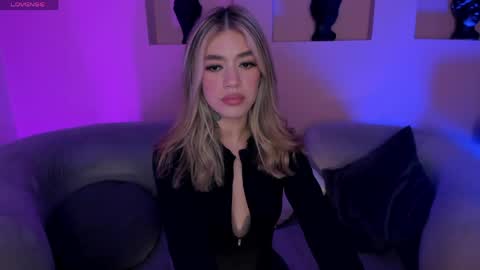 Violett  online show from May 2026 10:09:02 AM