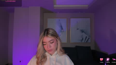 Violett  online show from May 2026 09:04:02 AM