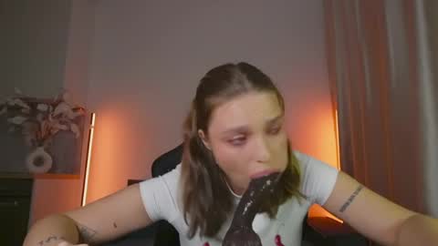 Violla online show from June 2026 06:42:02 AM