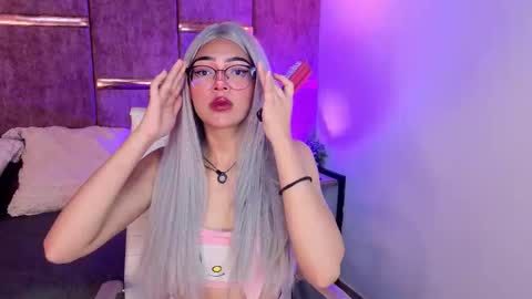 viollettebylyly online show from September 2025 11:43:01 AM