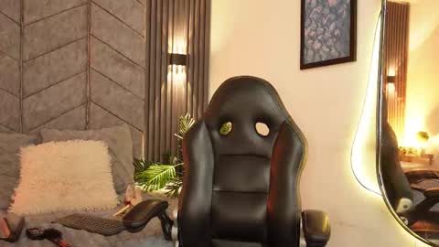 viollettebylyly online show from January 2026 02:30:02 PM