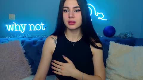 viollinalv online show from January 2025 05:37:01 AM