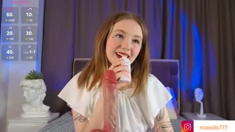 Mia  dont forget to thumbs up me online show from October 2025 10:02:01 AM