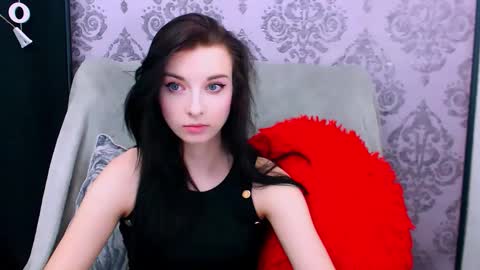 VirginLuna online show from May 2026 07:19:01 PM