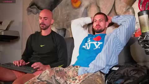 Snapshot of virtualboytvtv chatting on December 2025 03:55:01 AM GARY - Help me reach 300 likes - - My Telegram - online show from December 2025 03:55:01 AM