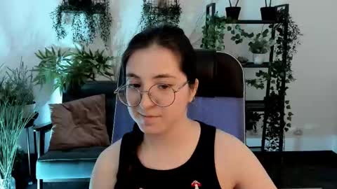 Snapshot of virtualvoyant chatting on December 2025 05:46:01 AM your love online show from December 2025 05:46:01 AM