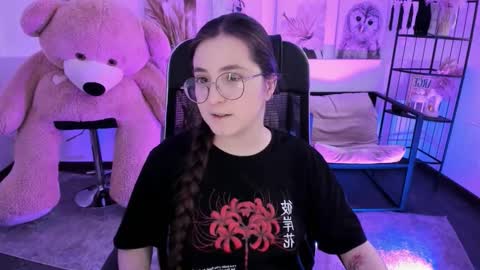 Snapshot of virtualvoyant chatting on December 2025 08:45:01 AM your love online show from December 2025 08:45:01 AM