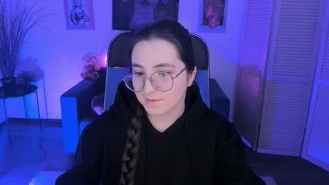 Snapshot of virtualvoyant chatting on December 2025 04:32:01 AM your love online show from December 2025 04:32:01 AM