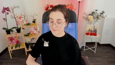 Snapshot of virtualvoyant chatting on January 2026 07:01:02 AM your love online show from January 2026 07:01:02 AM