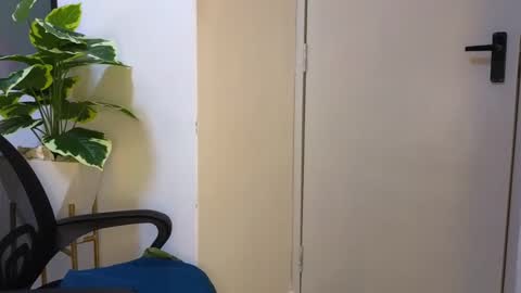 Snapshot of vishy408614 chatting on February 2025 09:05:02 AM Ashley online show from February 2025 09:05:02 AM