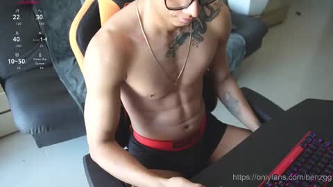 VITO BENZ online show from December 2025 02:13:01 PM