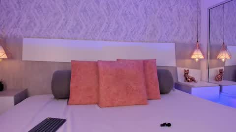 Vttoria online show from April 2026 03:06:01 PM