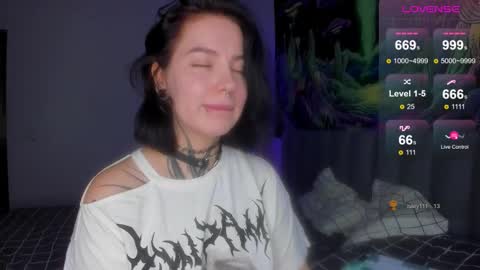 Snapshot of vivi__squirrel chatting on September 2025 01:16:02 AM Vivi online show from September 2025 01:16:02 AM