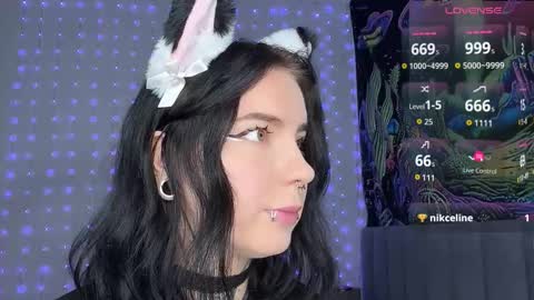 Snapshot of vivi__squirrel chatting on November 2025 06:16:02 AM Vivi online show from November 2025 06:16:02 AM