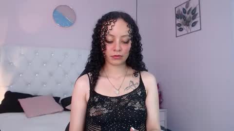 Vivi online show from October 2025 04:21:02 AM