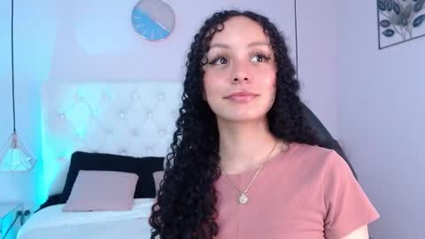 Vivi online show from October 2025 03:51:02 AM